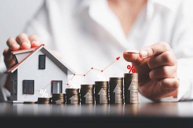Budú sa musieť domácnosti pre rastúce splátky hypoték uskromniť?