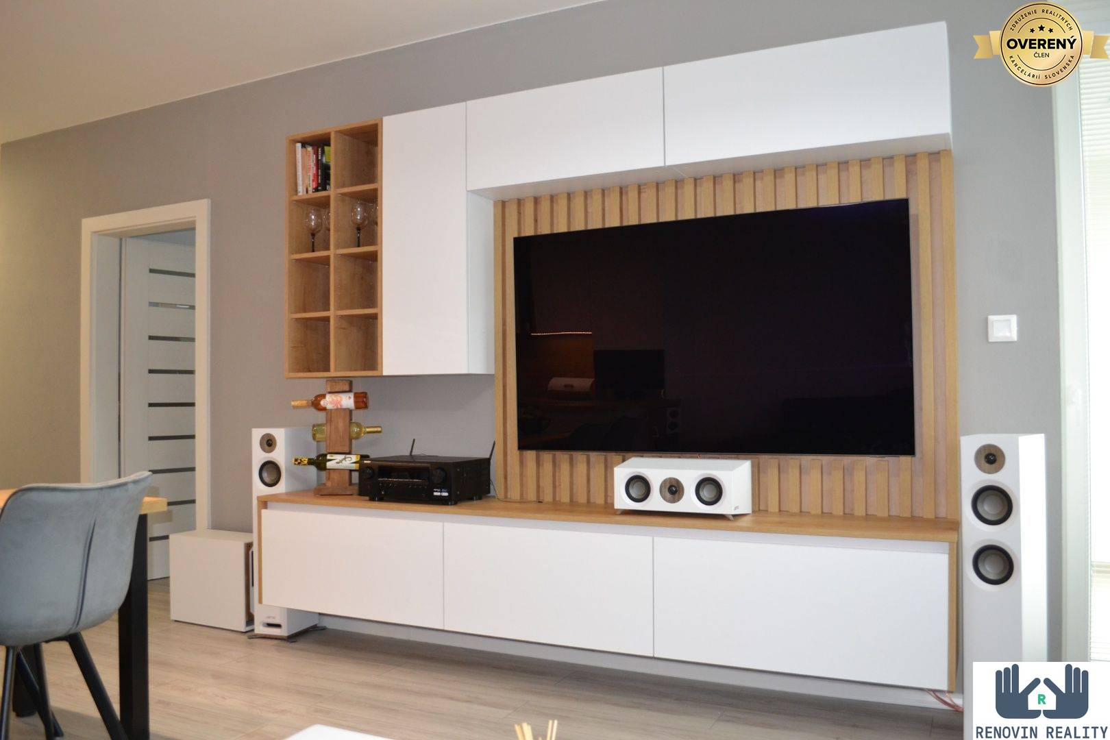 2-izbový byt s predzáhradkou v novostave Bytové domy Hájik vo Zvolene - obývačka 
