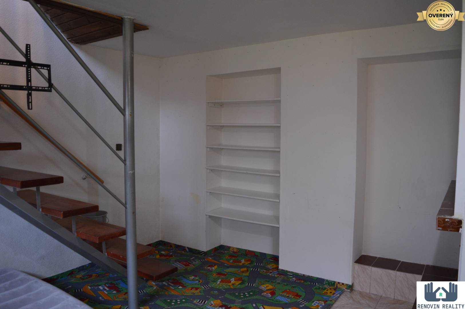 Výnimočný 3 izbový byt v obci Predajná