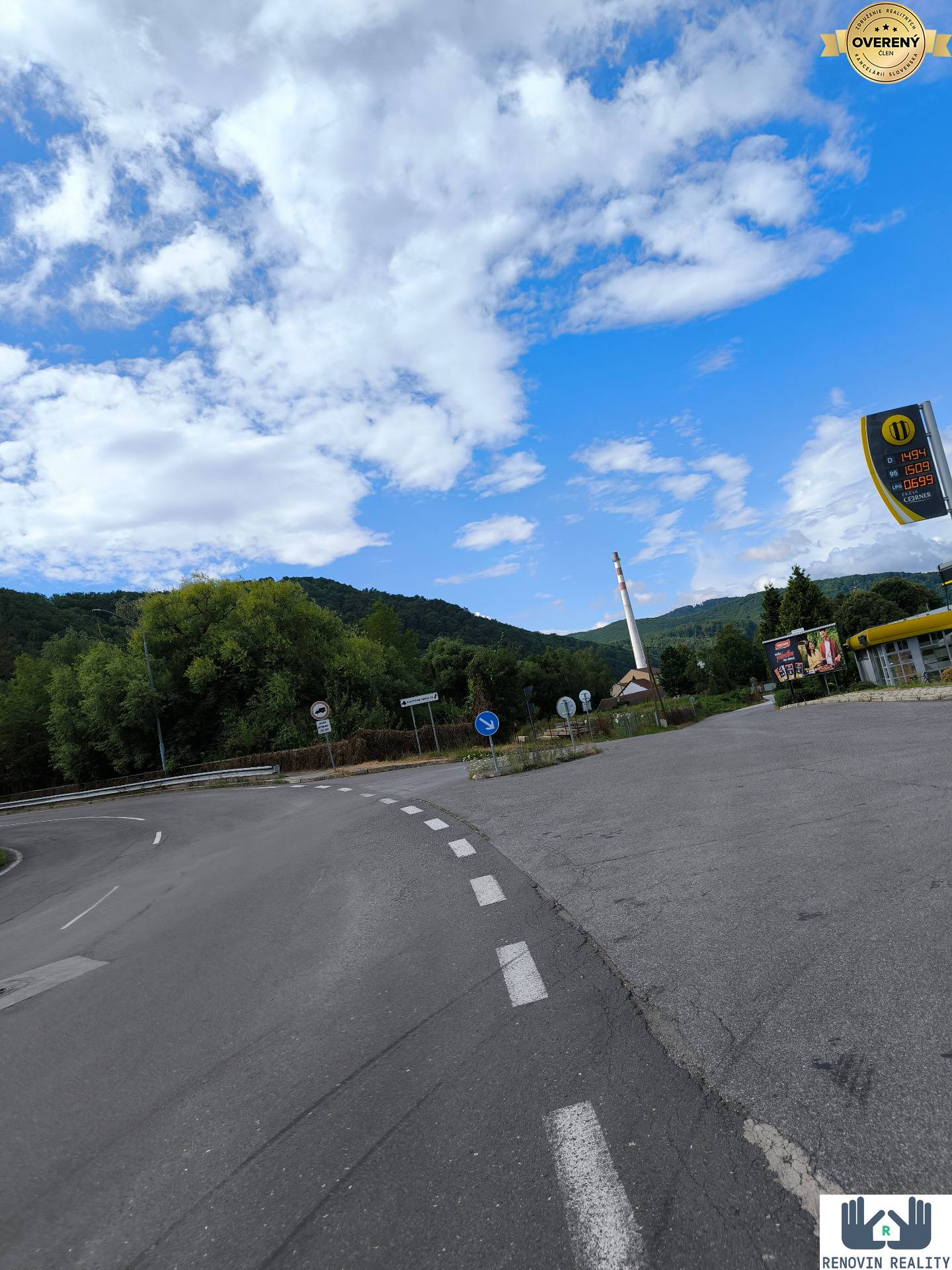 KOMERČNÝ POZEMOK NA PREDAJ, strategická lokalita pod Harajchom Zvolen.jpg