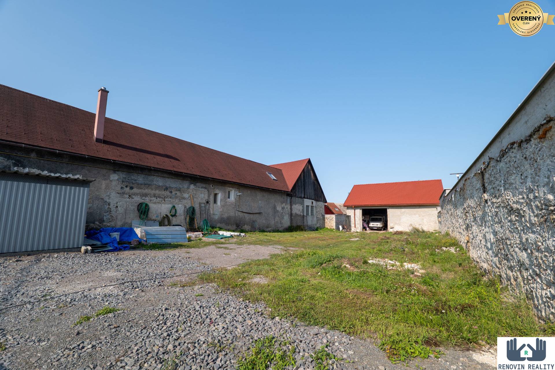 Slnečný pozemok v Môťovej - pripravený pre Váš nový domov