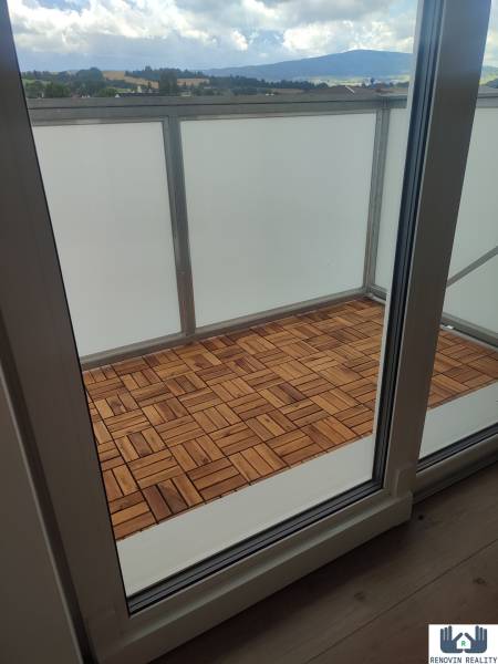 2-izbový byt s krásnym výhľadom v obci Kriváň E2 - balkón 