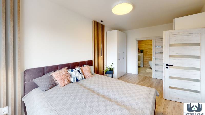 3- izbový byt s dvoma kúpeľňami a parkovacím miestom na predaj H27 - spálňa