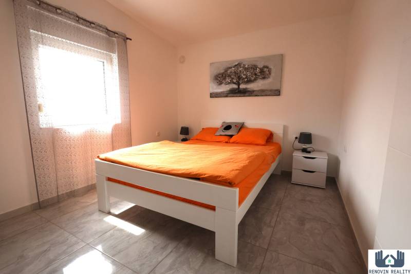  APARTMÁNOVÝ DOM NA OSTROVE VIR – jedinečná príležitosť na investíciu 