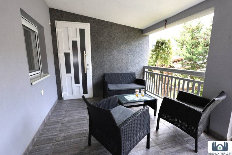 APARTMÁNOVÝ DOM NA OSTROVE VIR – jedinečná príležitosť na investíciu 