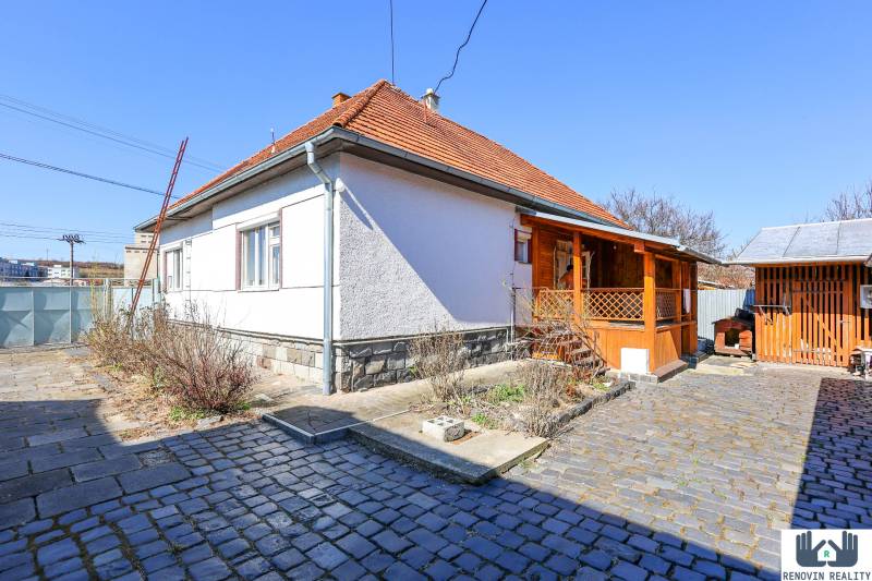 5 izbový rodinný dom s  prístavbou Krupina 