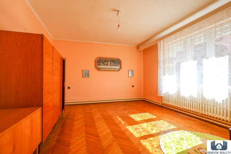 5 izbový rodinný dom s  prístavbou Krupina 