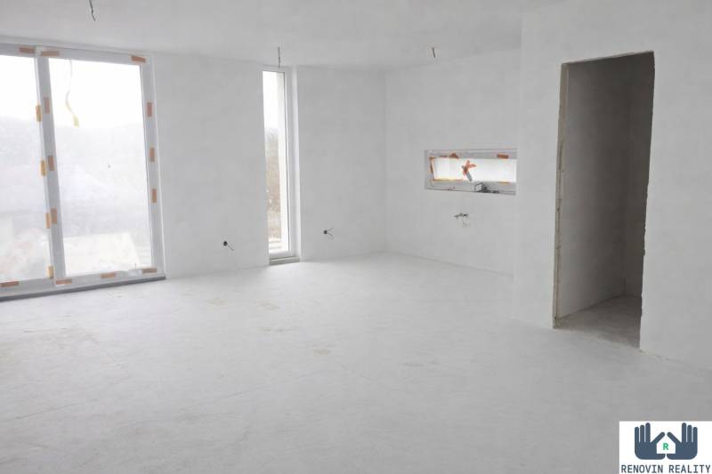 PRIESTRANNÝ RODINNÝ DOM – HONTIANSKE TESÁRE