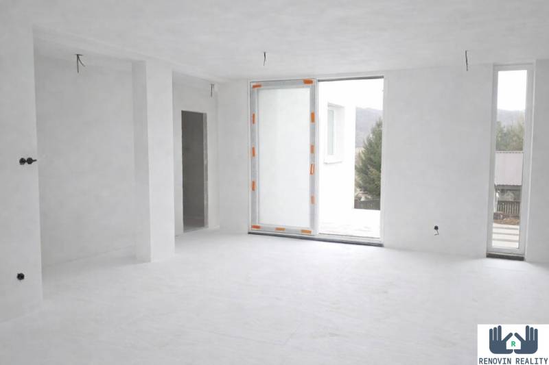 PRIESTRANNÝ RODINNÝ DOM – HONTIANSKE TESÁRE