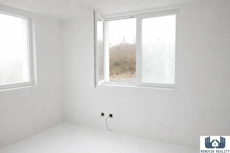 PRIESTRANNÝ RODINNÝ DOM – HONTIANSKE TESÁRE