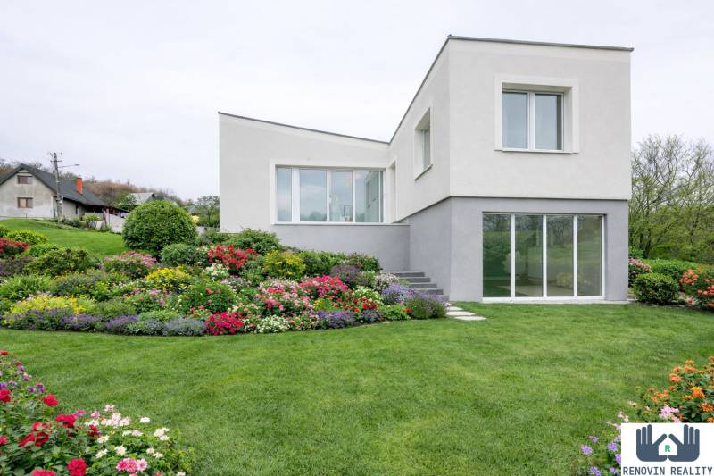 PRIESTRANNÝ RODINNÝ DOM – HONTIANSKE TESÁRE