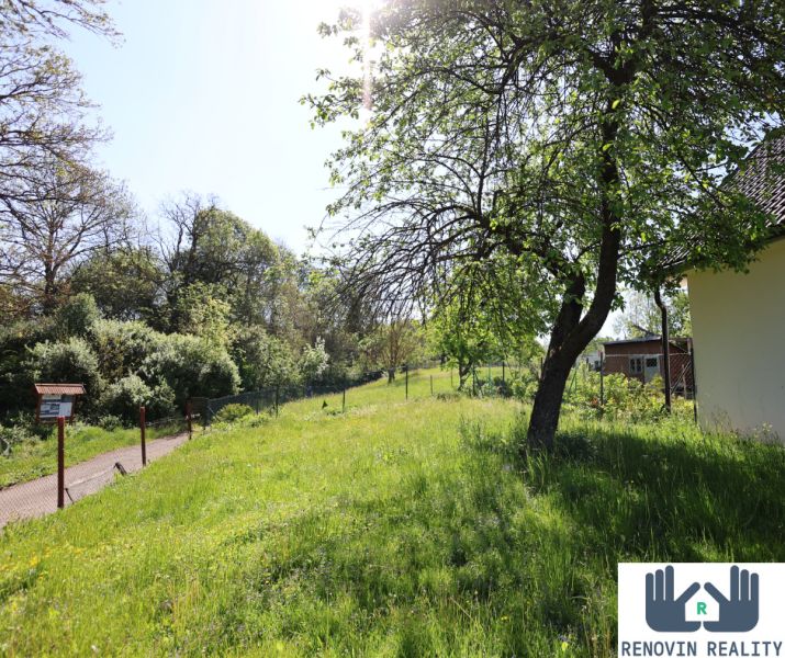 Predaj rodinny dom a kamenny dom na velkom pozemku, Zvolen-Lukové