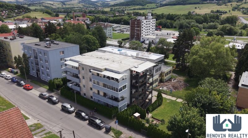 3 izbový byt s terasou a uzatvoreným dvorom v Detve na predaj