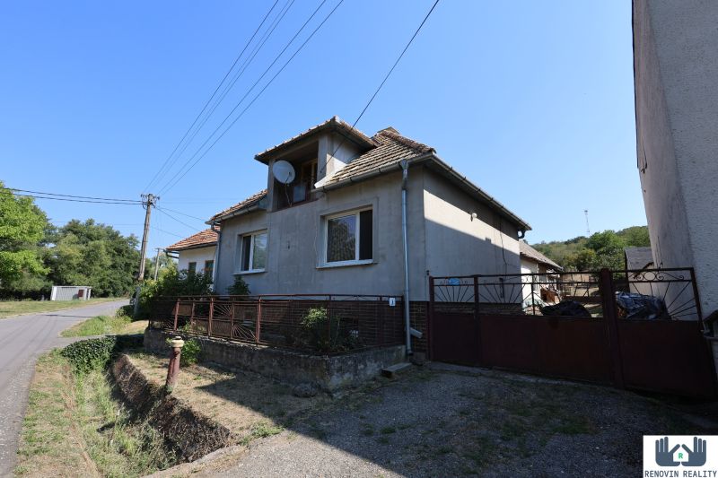 Rodinný dom s veľkým pozemkom len 8 minút od Dudiniec – obec  Ladzany